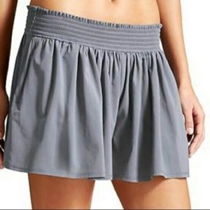 ATHLETA gray skirt/shorts. NWOT. Size S.